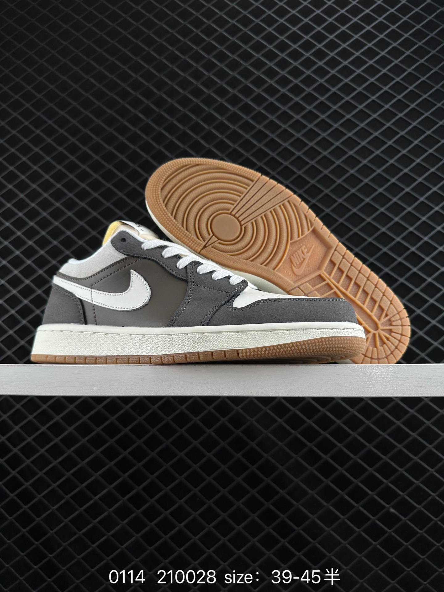 Air Jordan 1 Low AJ1